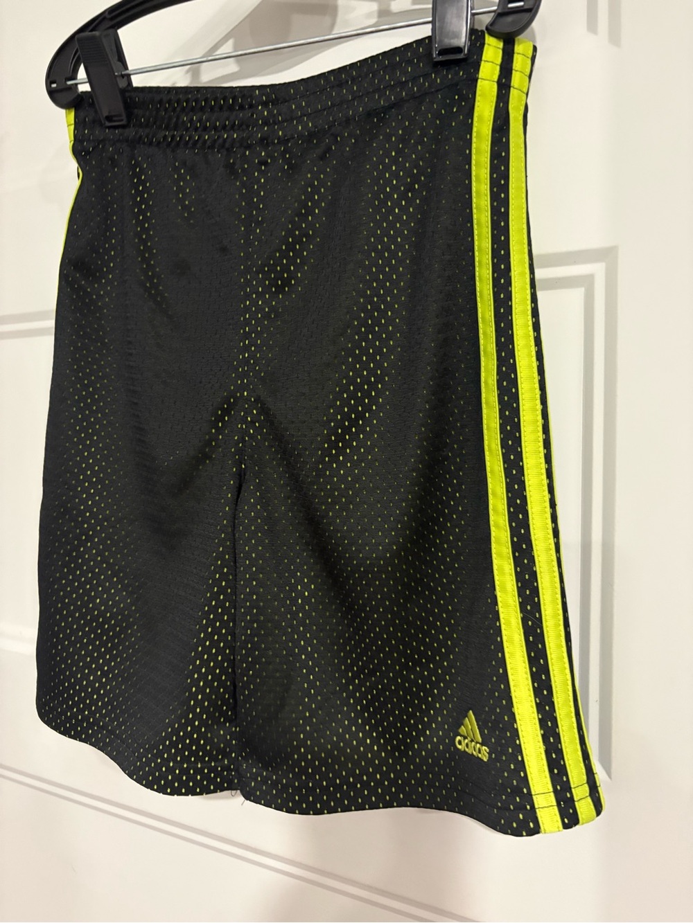 Adidas Black & Neon green Boys Athletic Mesh Shorts Size 7